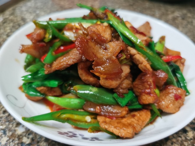 餐饮饭店商场厨房废水怎么处理（小型饭店污水处理方法和设备）